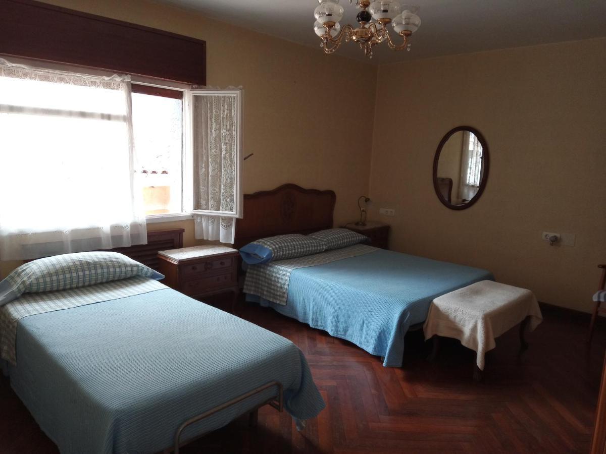 Pension Los Pinos Хихон Экстерьер фото