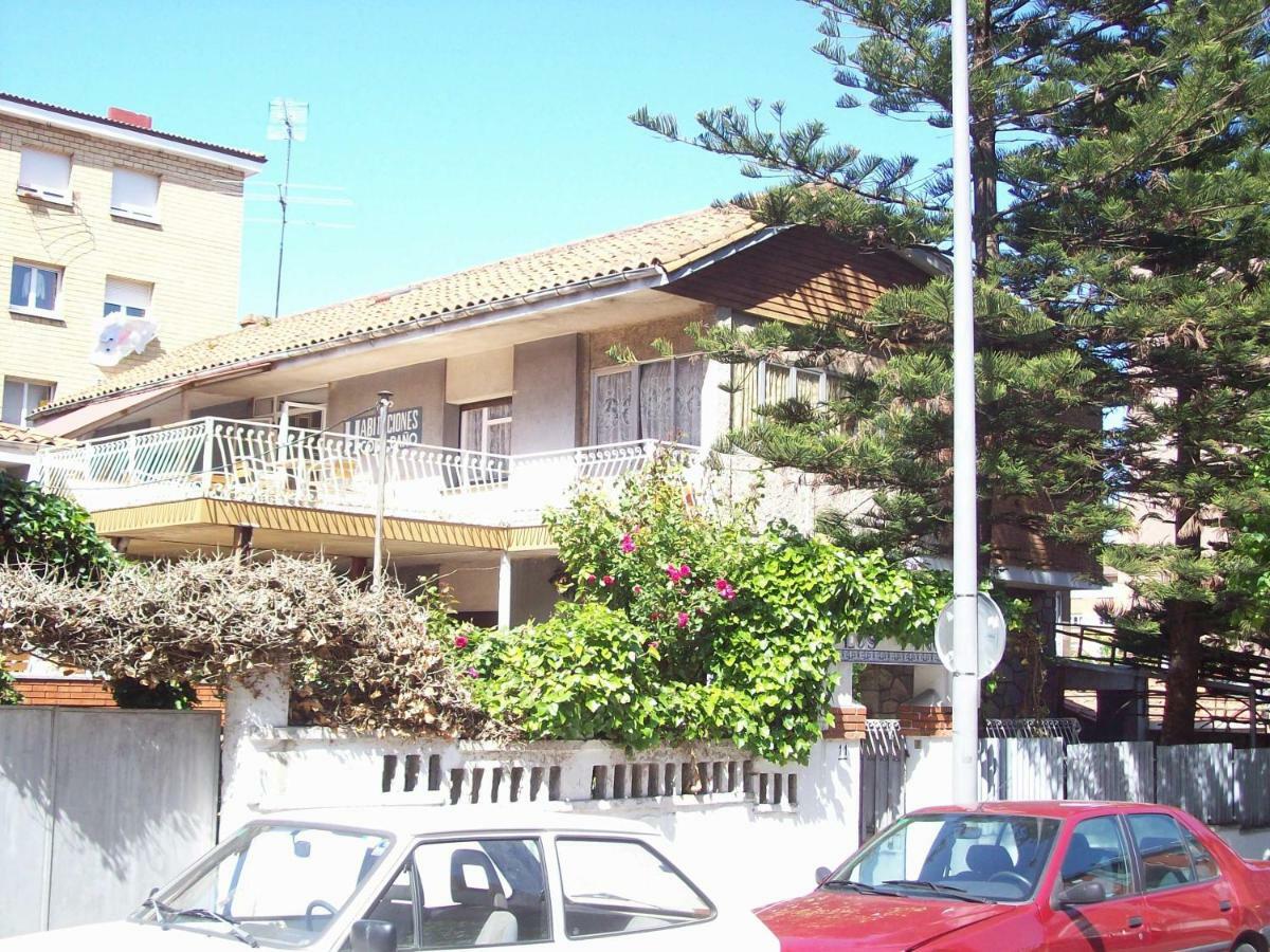 Pension Los Pinos Хихон Экстерьер фото