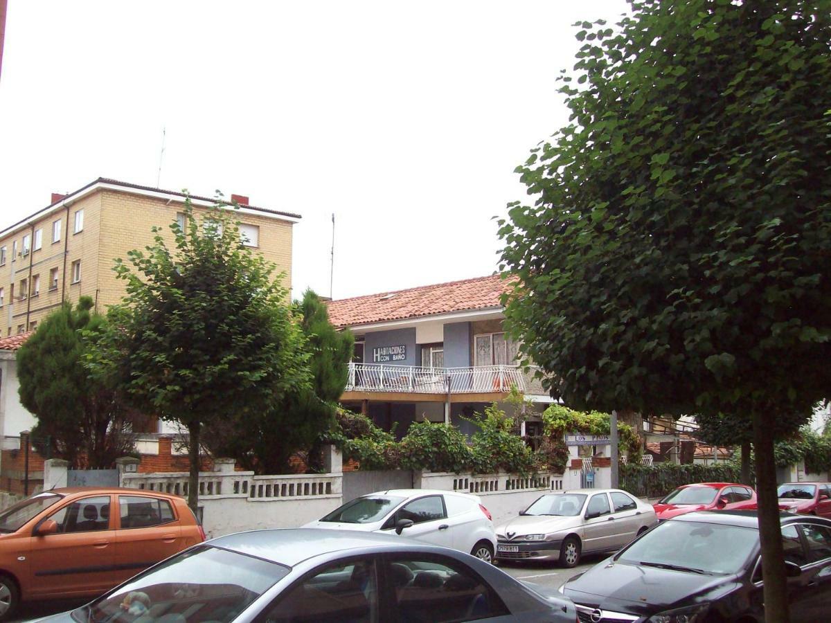 Pension Los Pinos Хихон Экстерьер фото