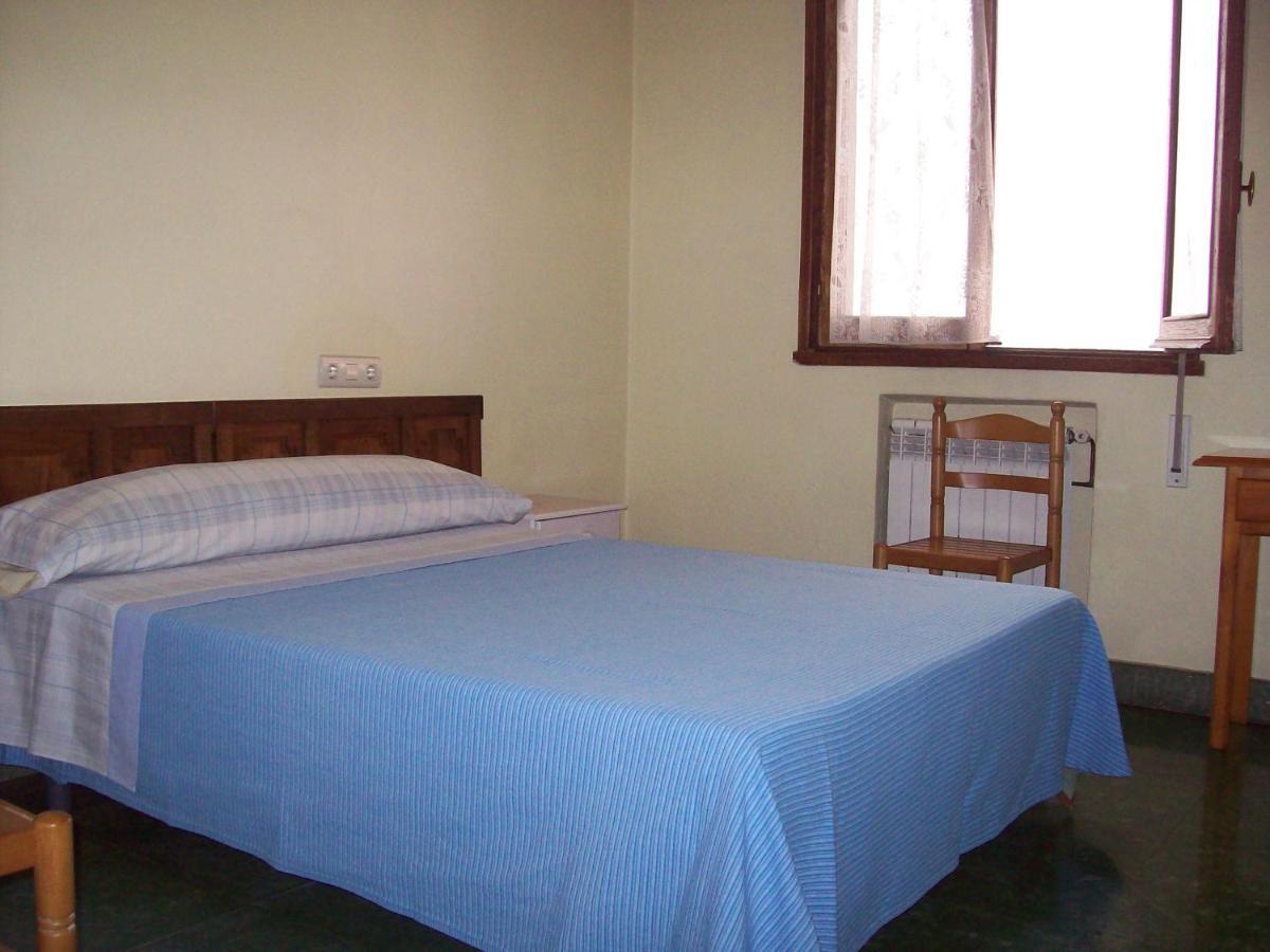 Pension Los Pinos Хихон Экстерьер фото