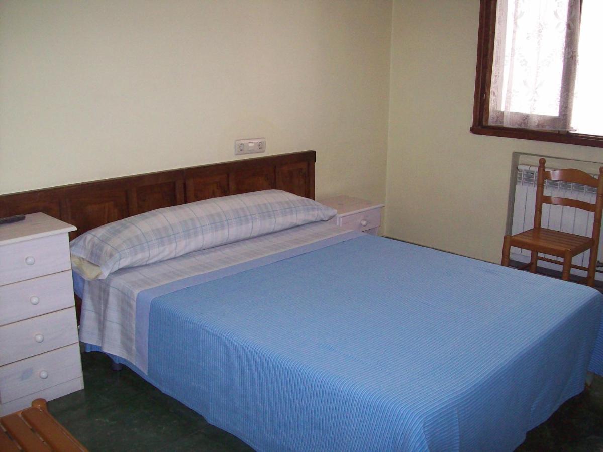Pension Los Pinos Хихон Экстерьер фото